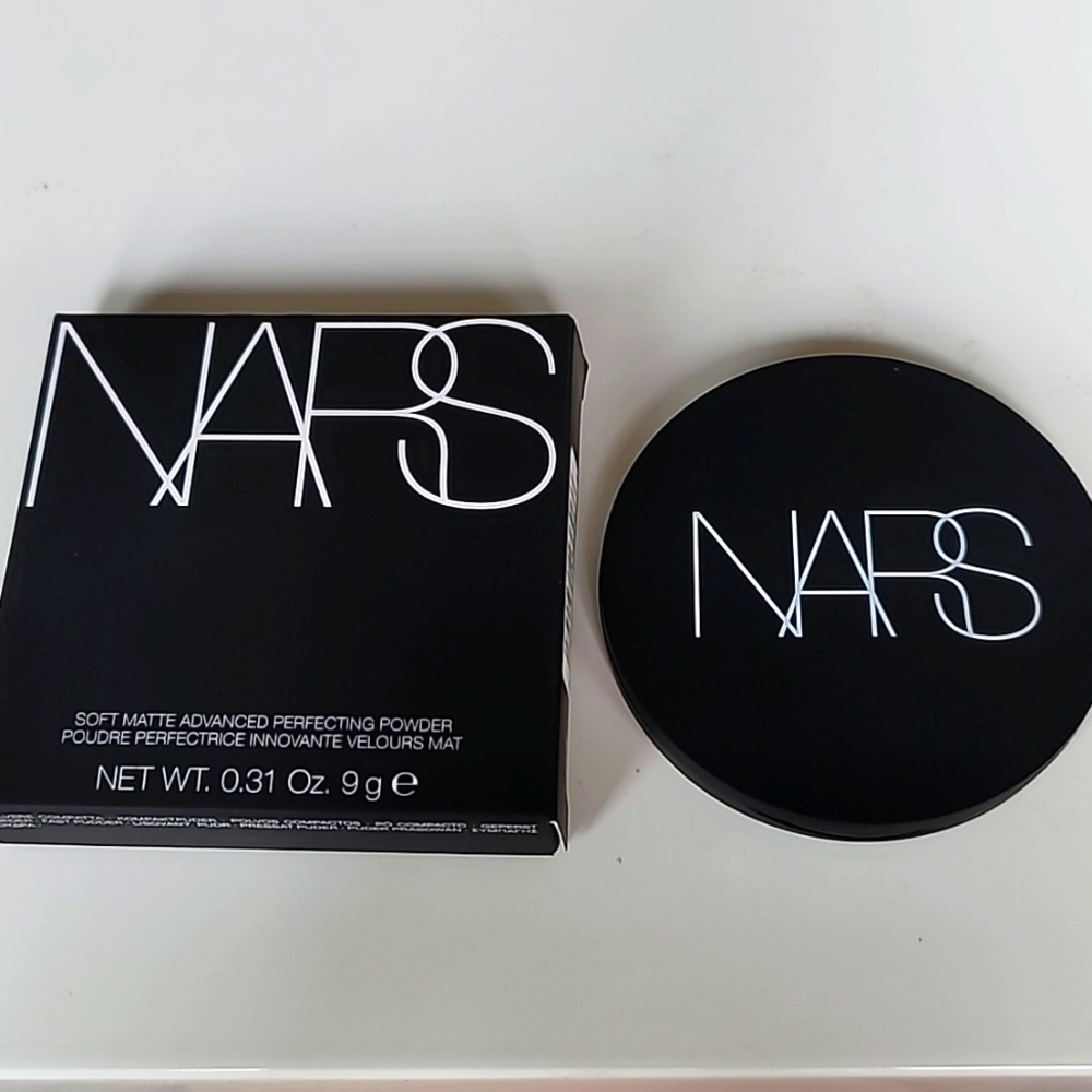NARS Soft Matte Advanced Perfecting Powder "CLIFF"